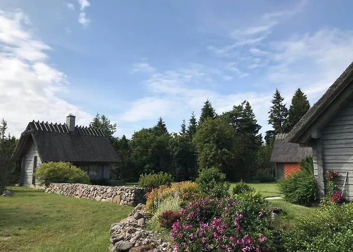 Romantiline Saunamaja Lahe Aeaeres بيت للعطل